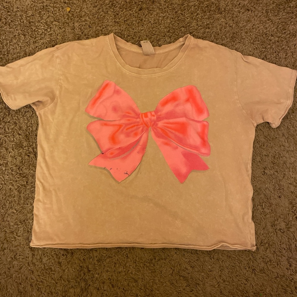 Stylish Beige Crop Top with Pink Bow